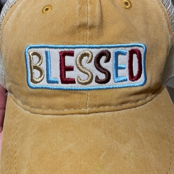 Blessed vented baseball hat - Picture 3 of 4